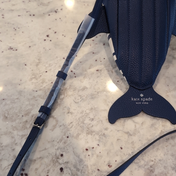 Kate Spade Shore Thing Whale Crossbody Purse NWOT - Picture 9 of 11